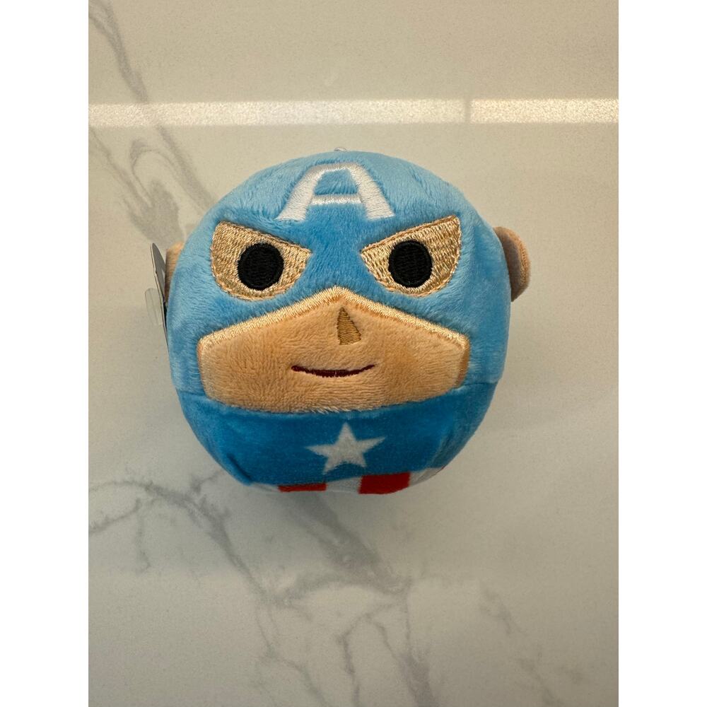 Hallmark Fluffballs Plush Character Ornament, 4 inches Capitán América MARVEL